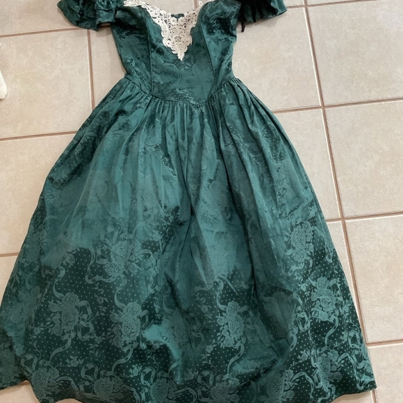 Vintage McClintock X Gunne Sax Green 80s party dress floral polka dots sz  8. Off - threedaughtersproperties.com